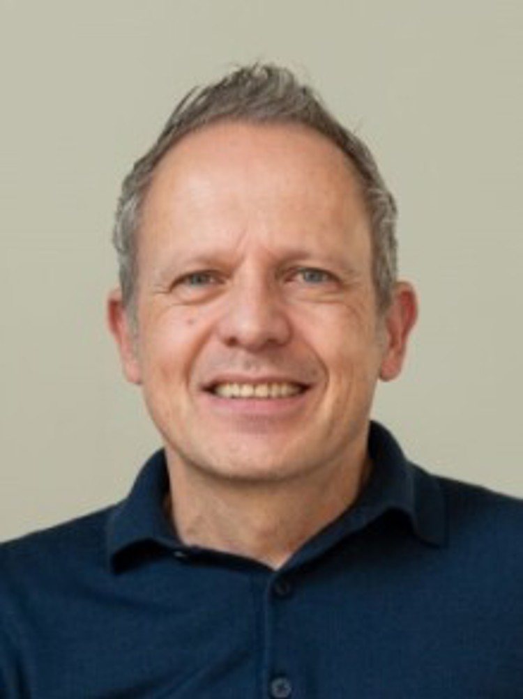 Martin2 262X350 219 293